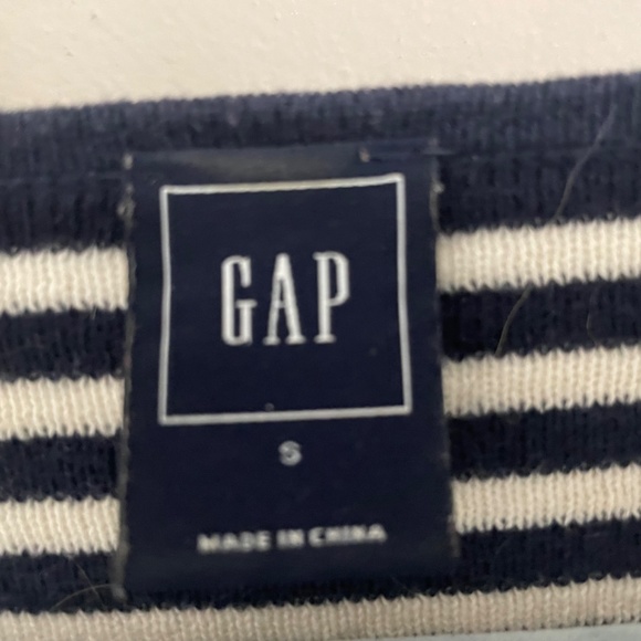 Gap classic navy white stripe boatneck knit top - Picture 2 of 3